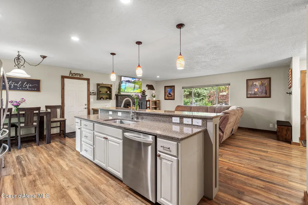 5903 N Davenport Street Dalton Gardens ID 83815