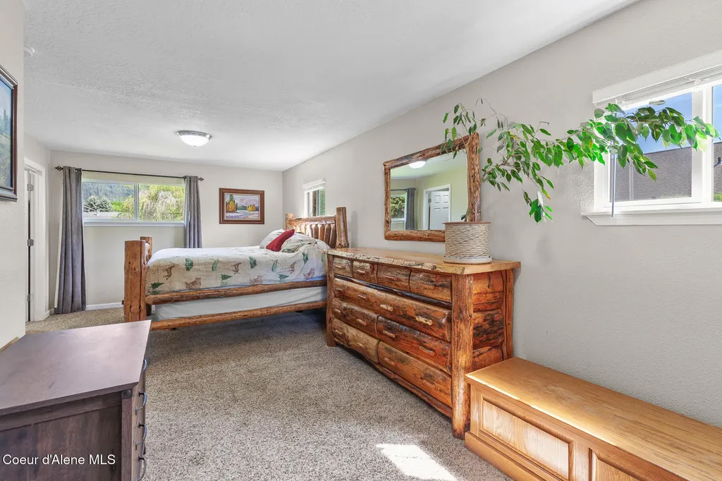 5903 N Davenport Street Dalton Gardens ID 83815