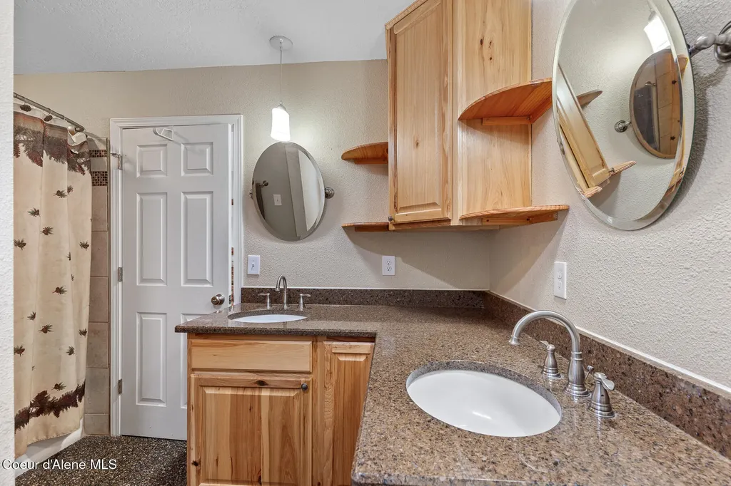 5903 N Davenport Street Dalton Gardens ID 83815