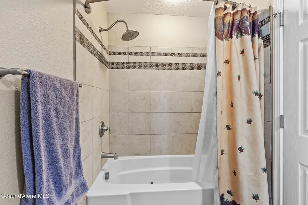 5903 N Davenport Street Dalton Gardens ID 83815