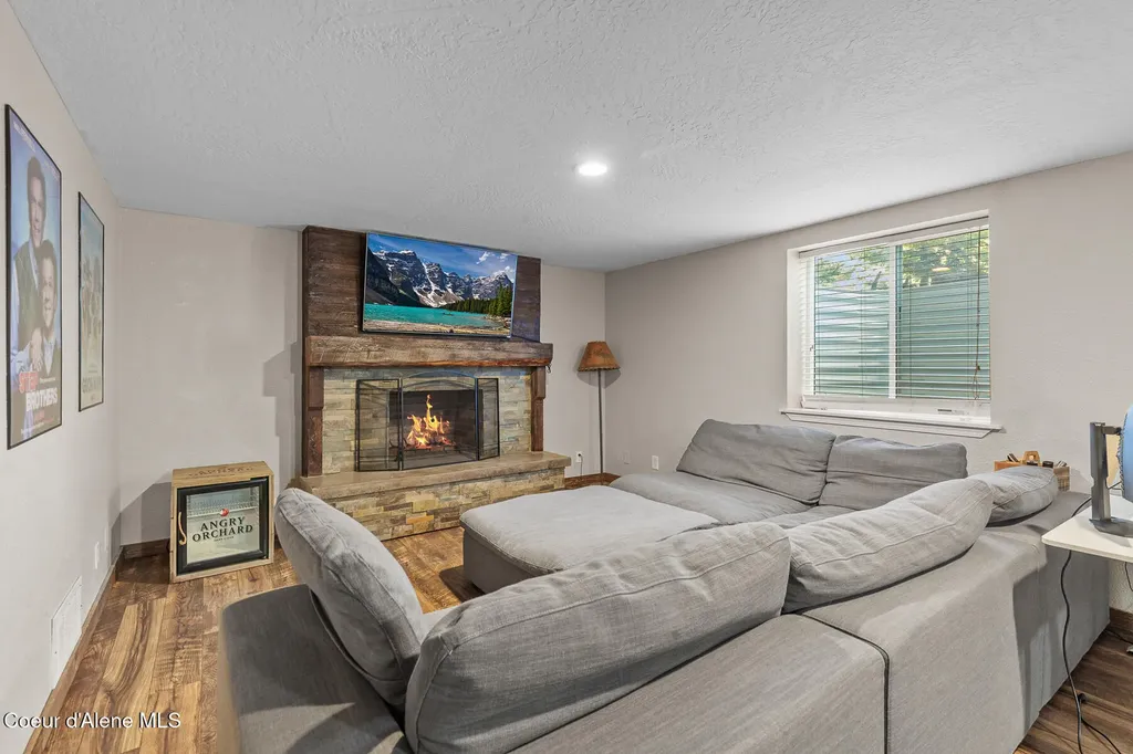 5903 N Davenport Street Dalton Gardens ID 83815