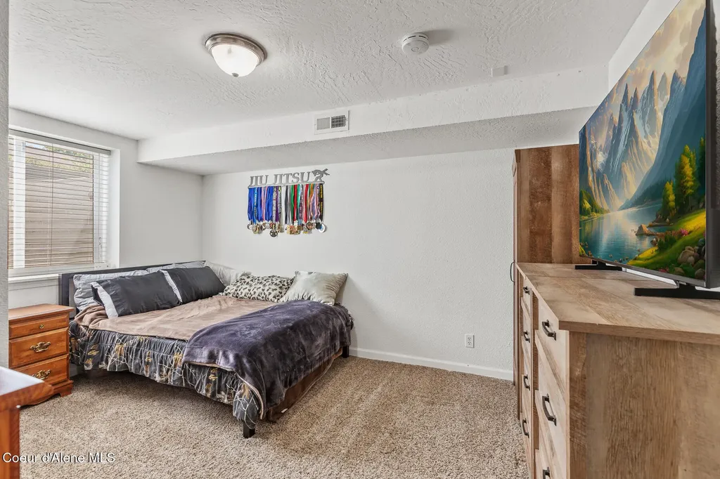 5903 N Davenport Street Dalton Gardens ID 83815
