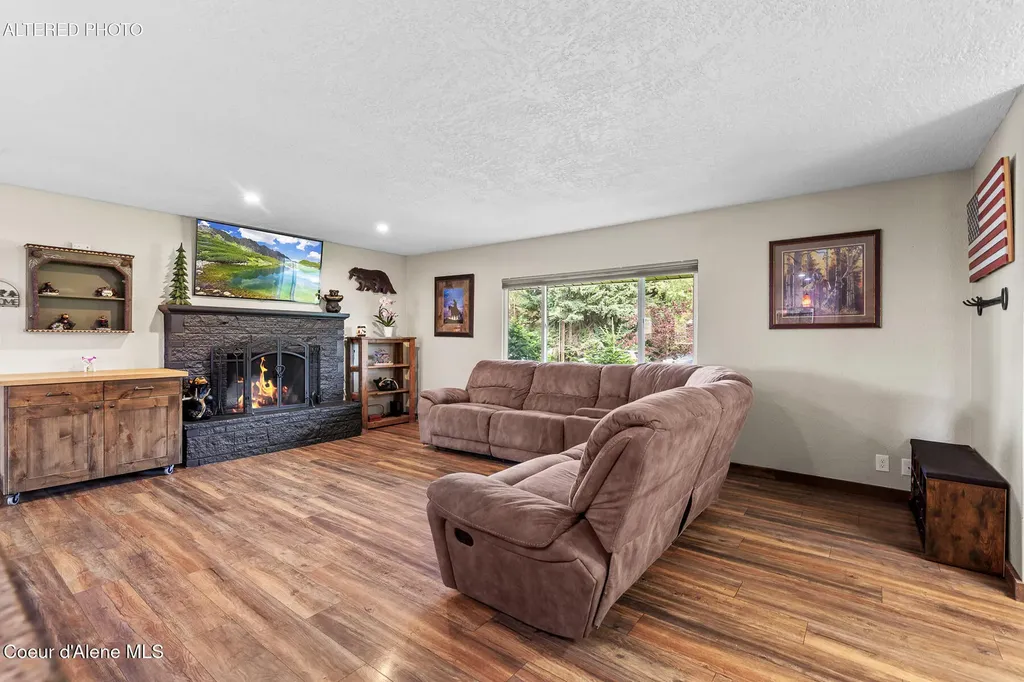 5903 N Davenport Street Dalton Gardens ID 83815