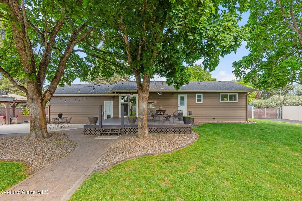 5903 N Davenport Street Dalton Gardens ID 83815