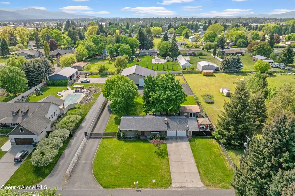 5903 N Davenport Street Dalton Gardens ID 83815