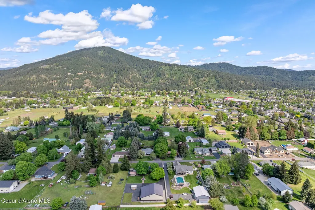 5903 N Davenport Street Dalton Gardens ID 83815