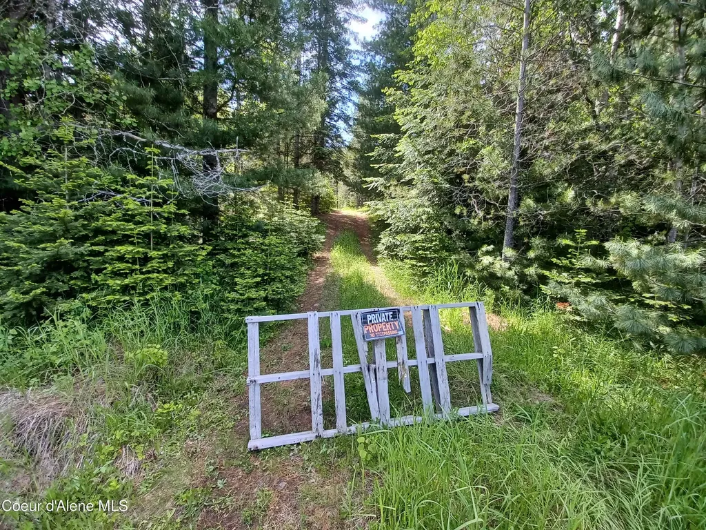 127 Coyote Trail Priest River ID 83856