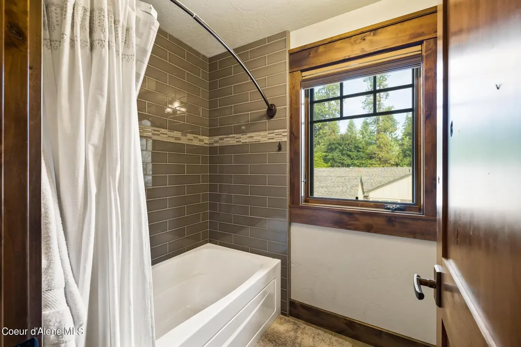 9741 Easy Street Hayden Lake ID 83835