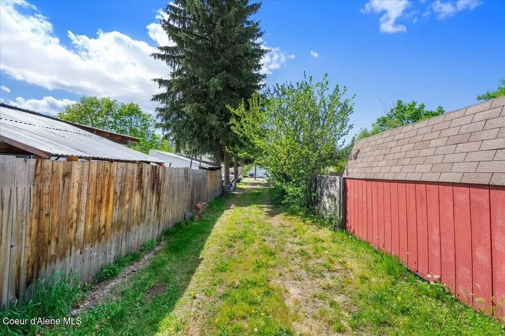 32380 2nd Avenue Spirit Lake ID 83869