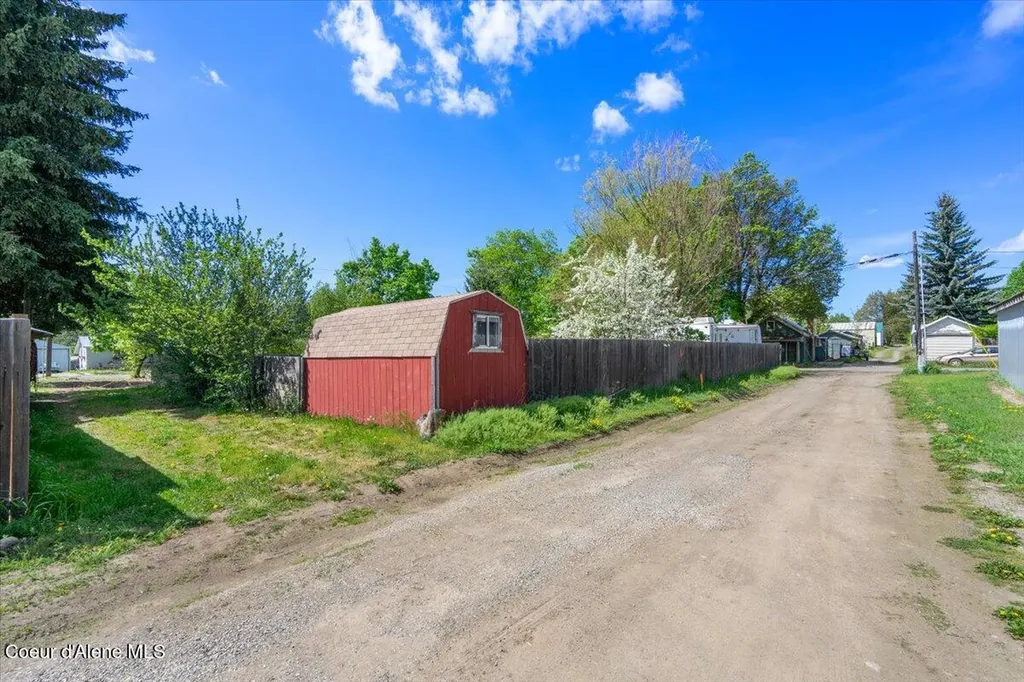 32380 2nd Avenue Spirit Lake ID 83869