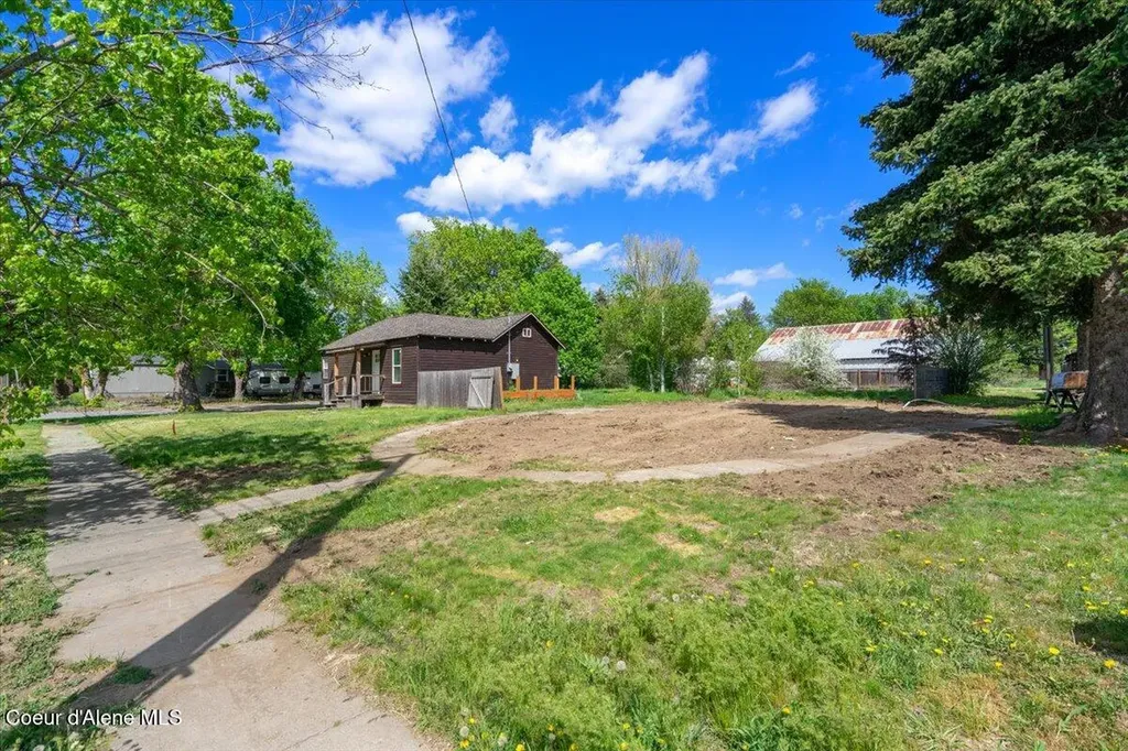 32380 2nd Avenue Spirit Lake ID 83869