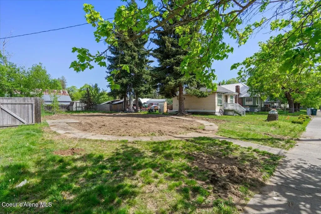 32380 2nd Avenue Spirit Lake ID 83869