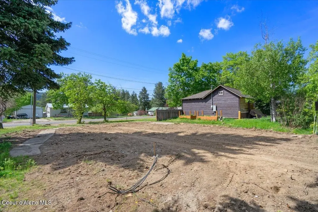 32380 2nd Avenue Spirit Lake ID 83869