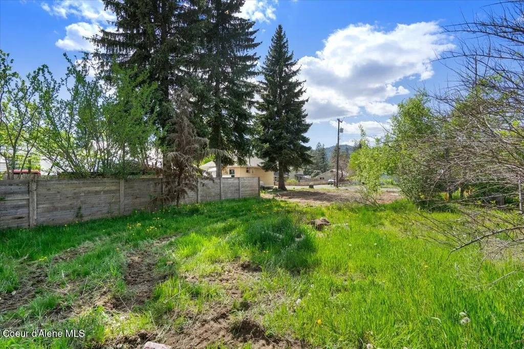 32380 2nd Avenue Spirit Lake ID 83869