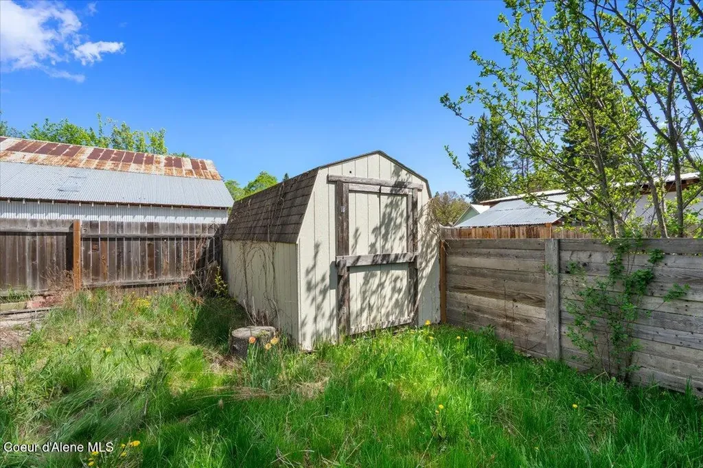 32380 2nd Avenue Spirit Lake ID 83869