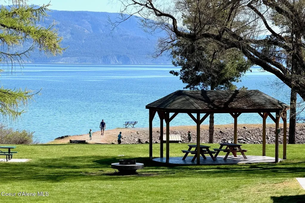 Nna Garfield Bay Road Sagle ID 83860