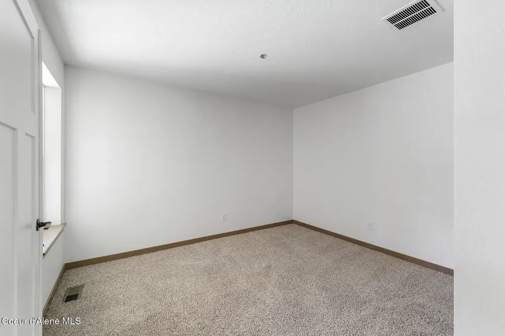866 E Valley Street S Oldtown ID 83822