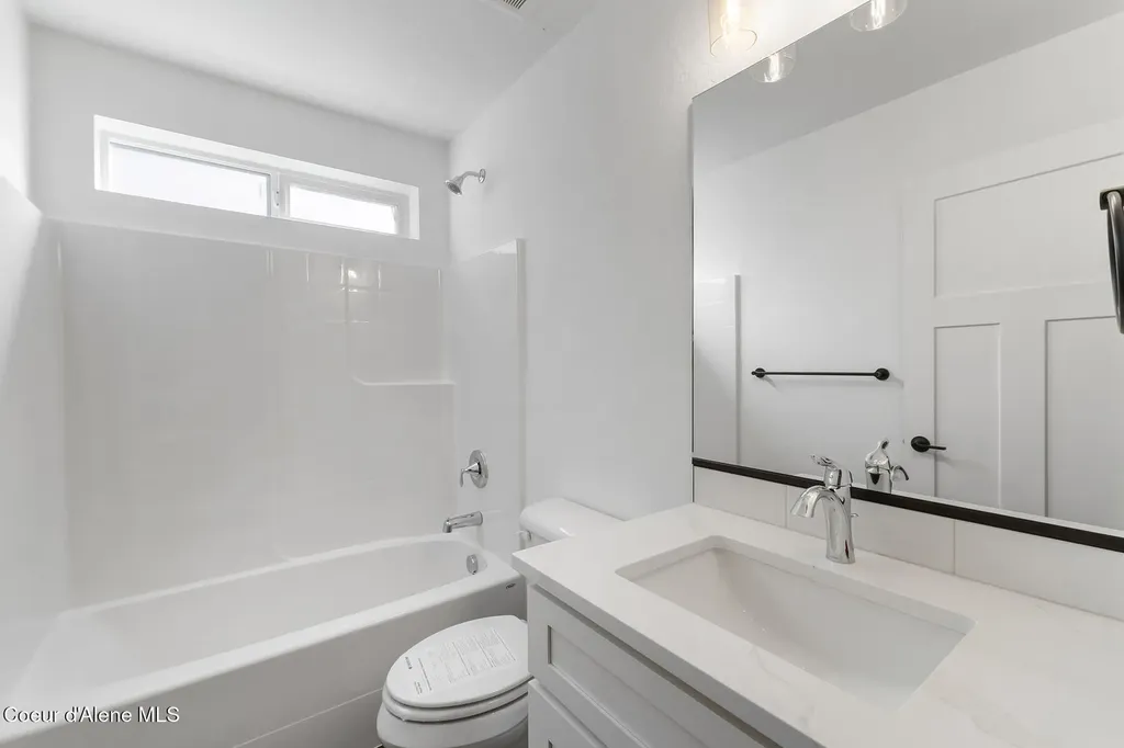 866 E Valley Street S Oldtown ID 83822
