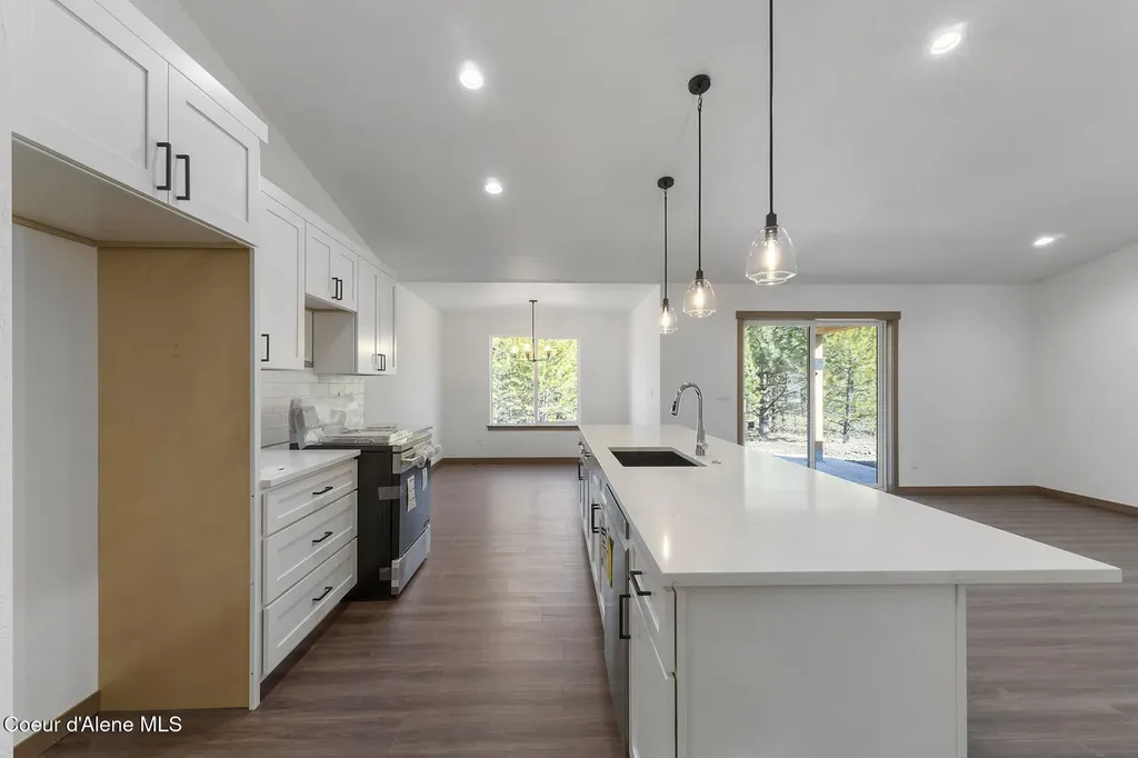 866 E Valley Street S Oldtown ID 83822