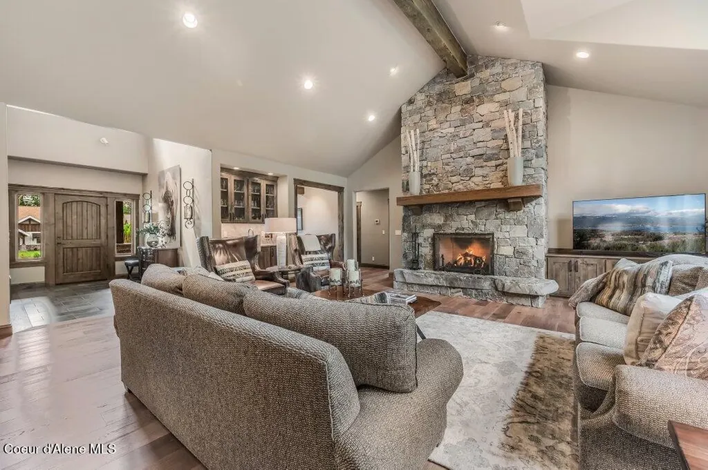 3455 E Winray Drive Hayden ID 83835