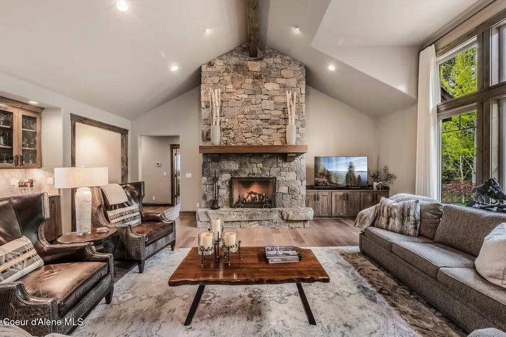 3455 E Winray Drive Hayden ID 83835