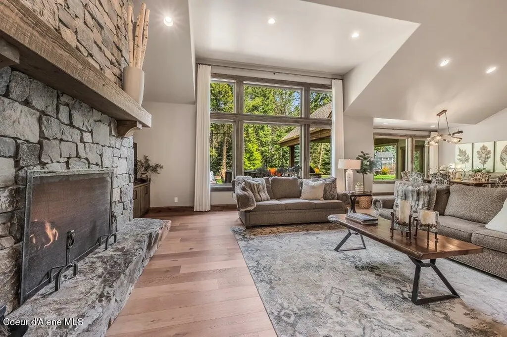 3455 E Winray Drive Hayden ID 83835