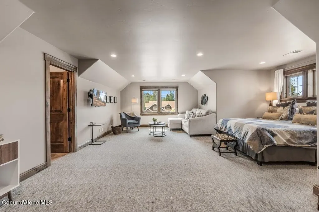 3455 E Winray Drive Hayden ID 83835