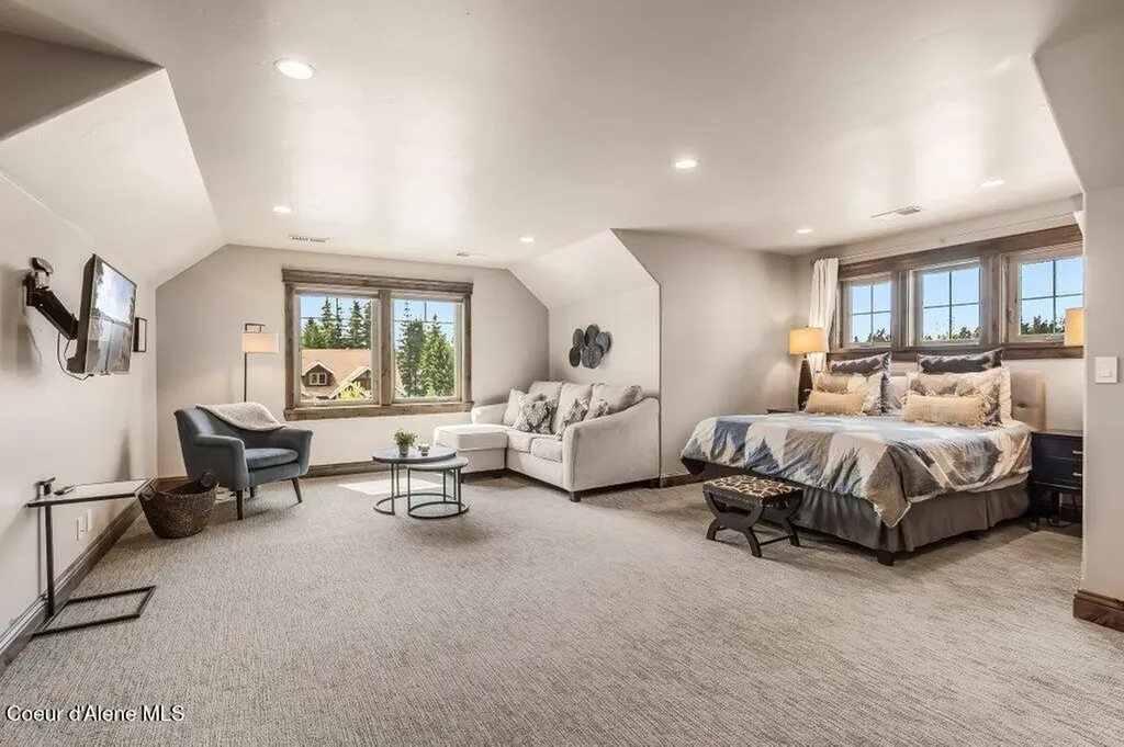 3455 E Winray Drive Hayden ID 83835