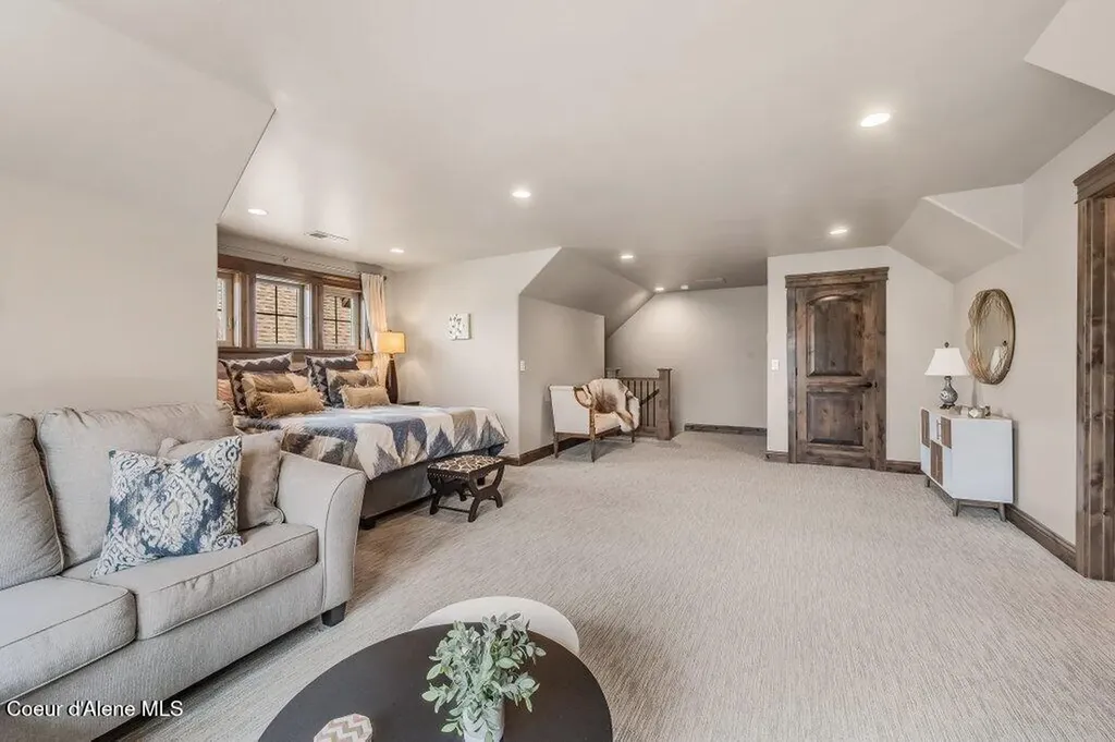 3455 E Winray Drive Hayden ID 83835