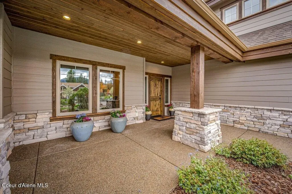 3455 E Winray Drive Hayden ID 83835