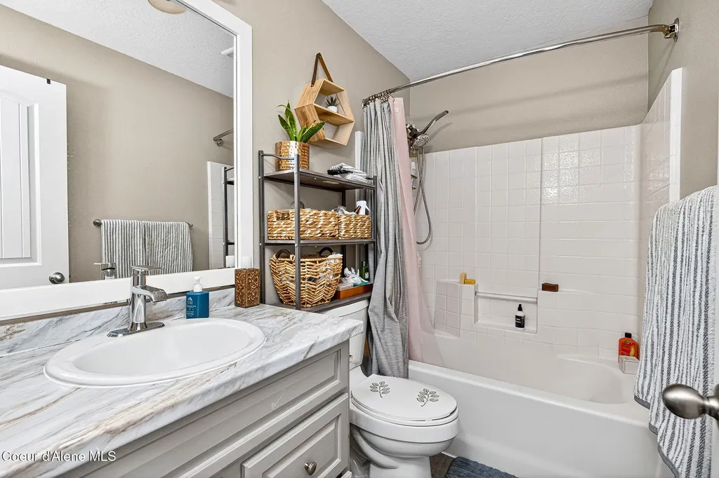 18341 W Highway 53 Rathdrum ID 83858