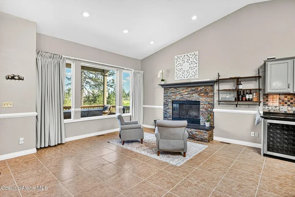 18341 W Highway 53 Rathdrum ID 83858