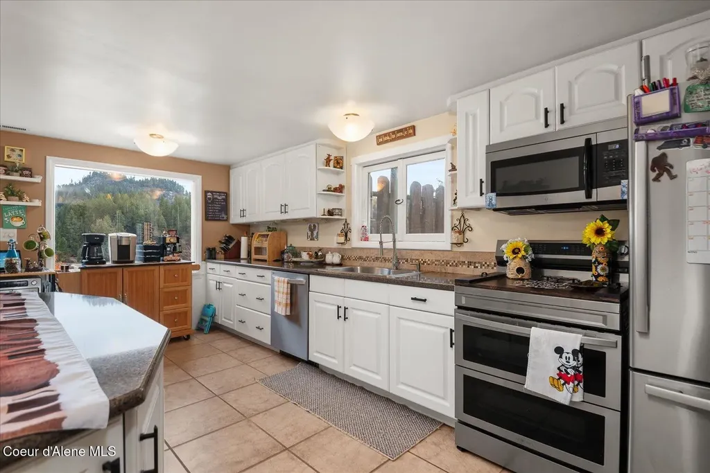 105 Lehigh Avenue Metaline Falls WA 99153