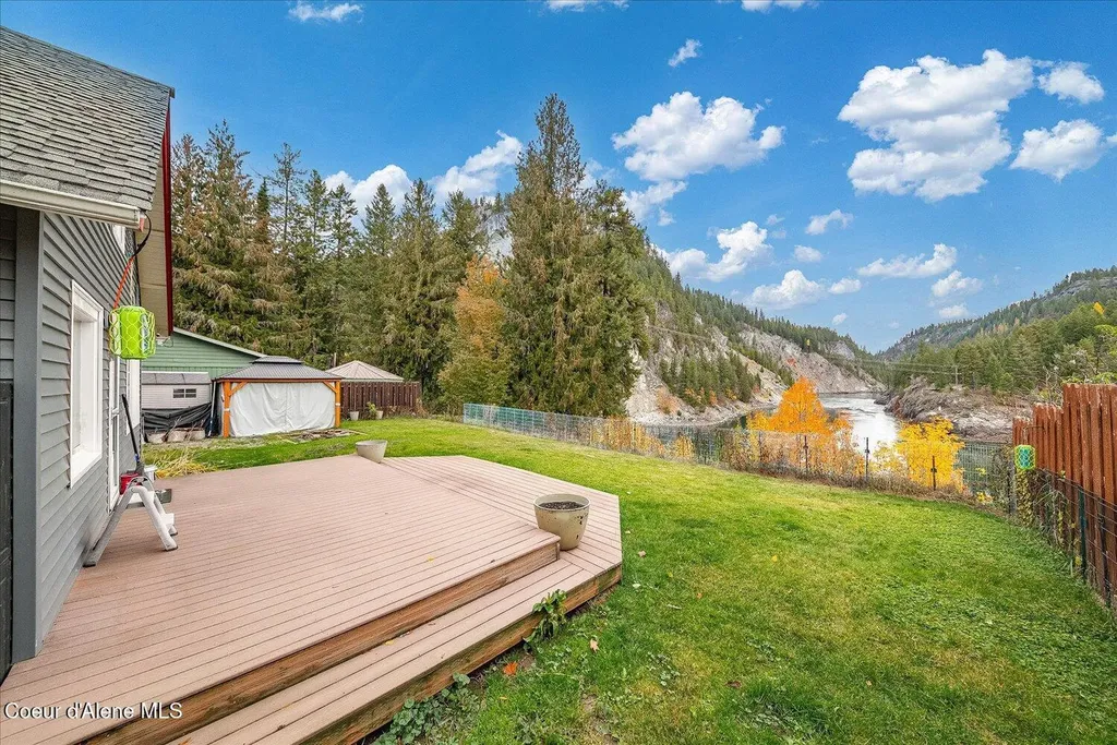 105 Lehigh Avenue Metaline Falls WA 99153