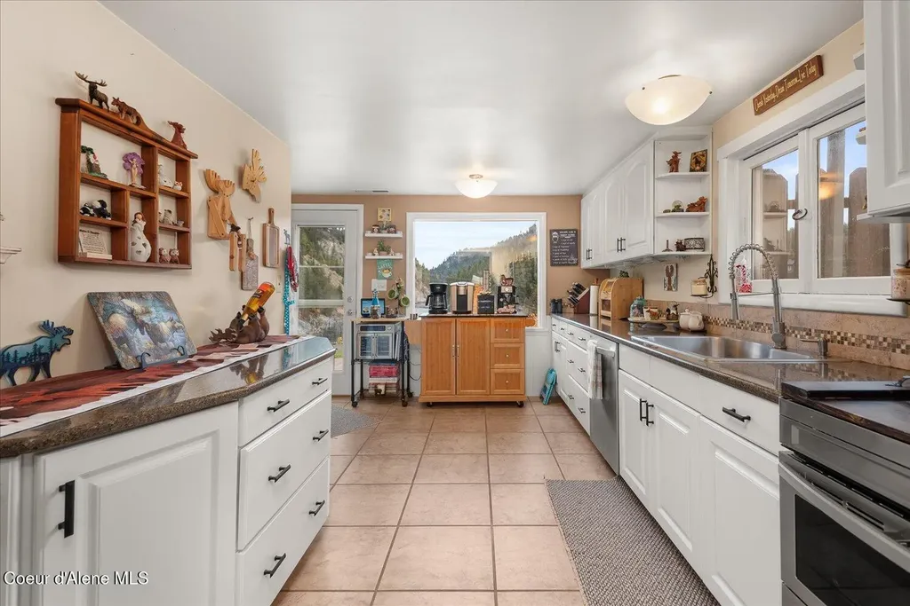 105 Lehigh Avenue Metaline Falls WA 99153