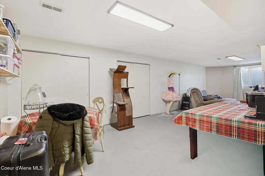 10957 N Danielle Road Hayden ID 83835