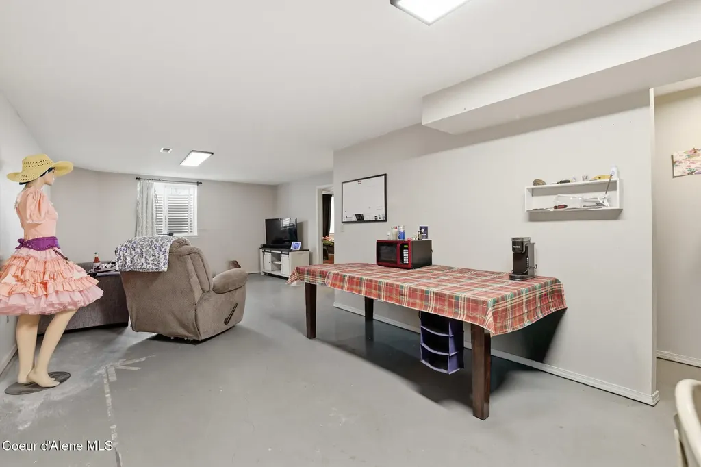 10957 N Danielle Road Hayden ID 83835
