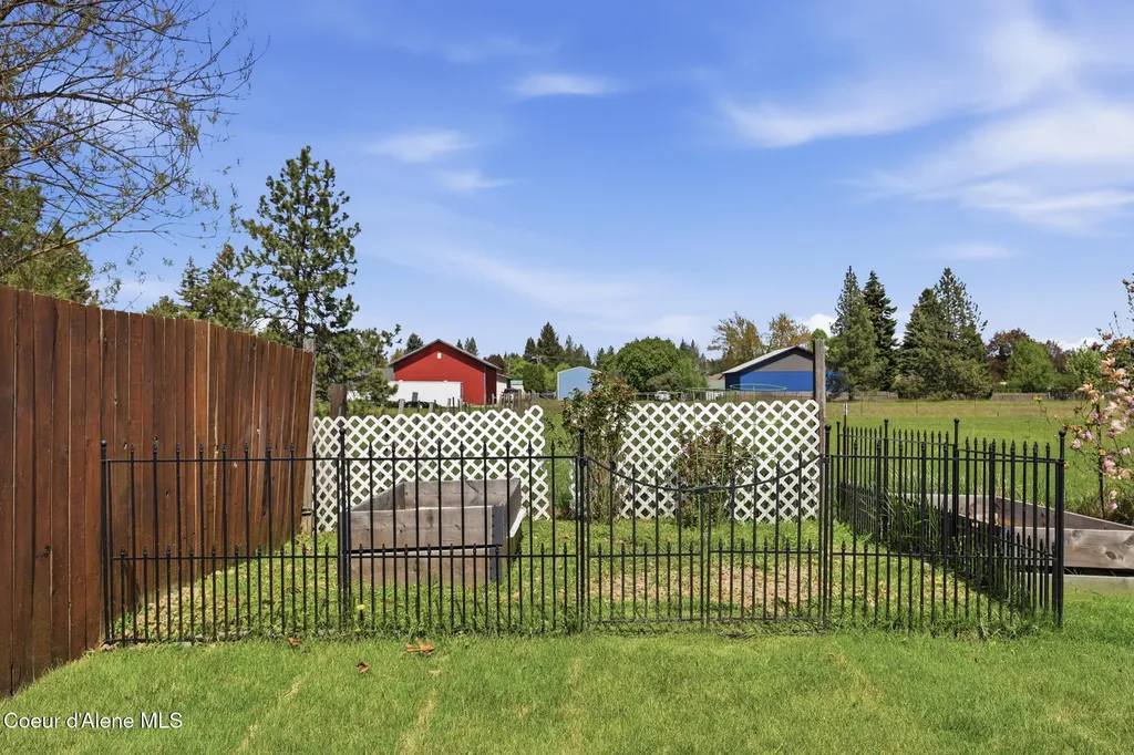 10957 N Danielle Road Hayden ID 83835