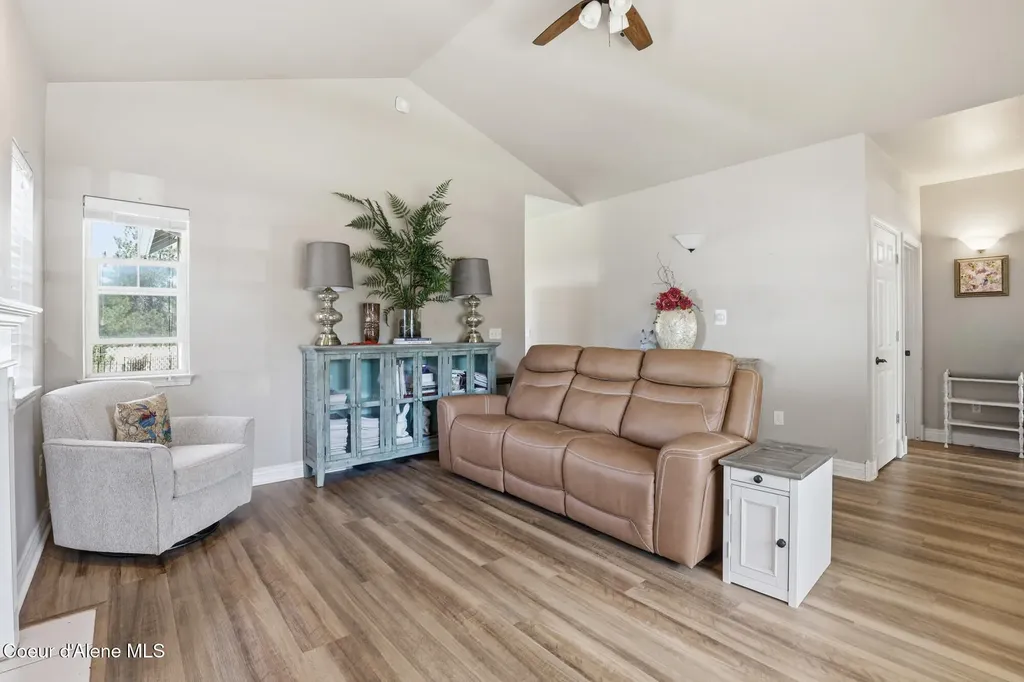 10957 N Danielle Road Hayden ID 83835