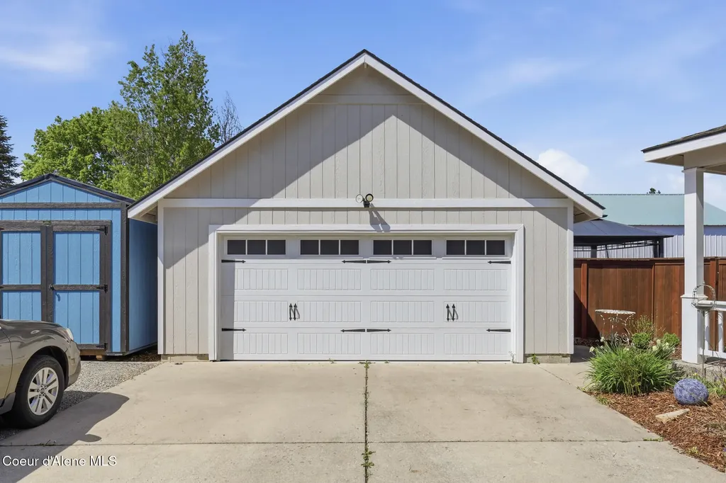 10957 N Danielle Road Hayden ID 83835