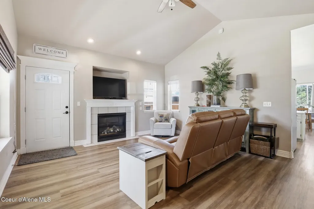 10957 N Danielle Road Hayden ID 83835