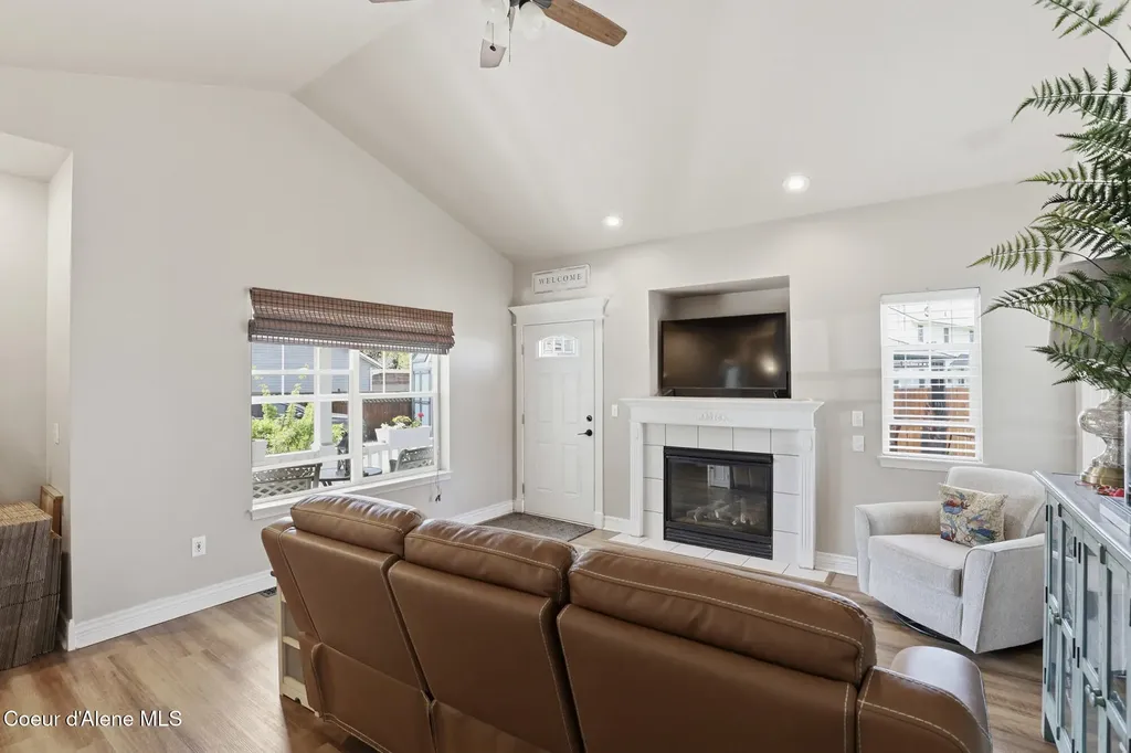 10957 N Danielle Road Hayden ID 83835
