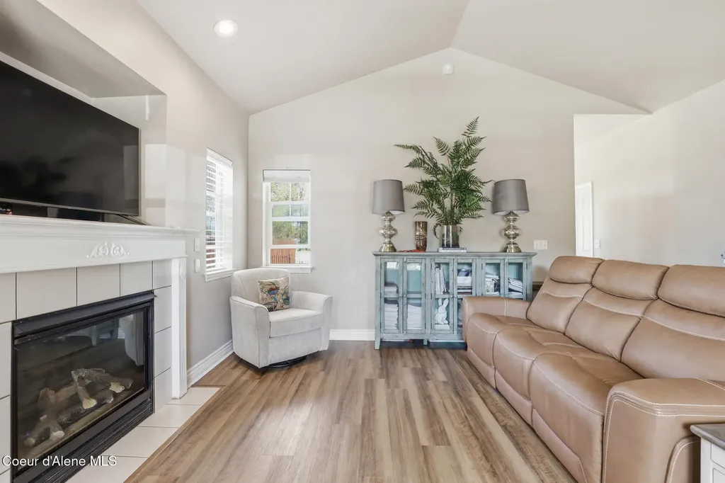 10957 N Danielle Road Hayden ID 83835