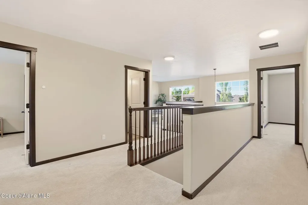 2548 W Blackberry Loop Hayden ID 83835