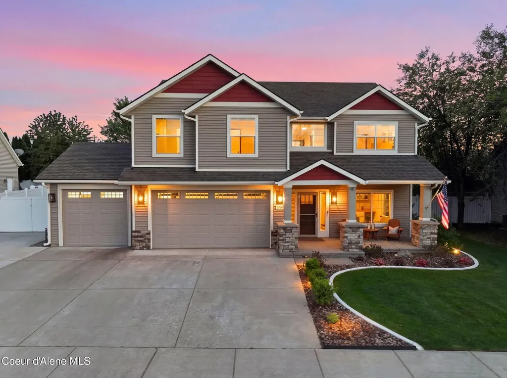 2548 W Blackberry Loop Hayden ID 83835