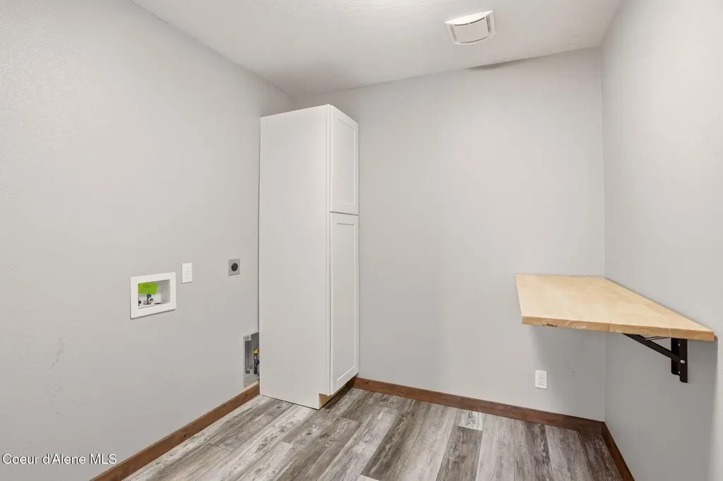 2548 W Blackberry Loop Hayden ID 83835