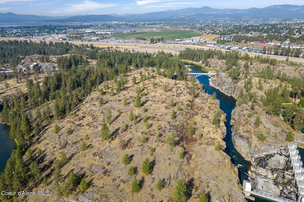 447 W Waterside Drive Post Falls ID 83854