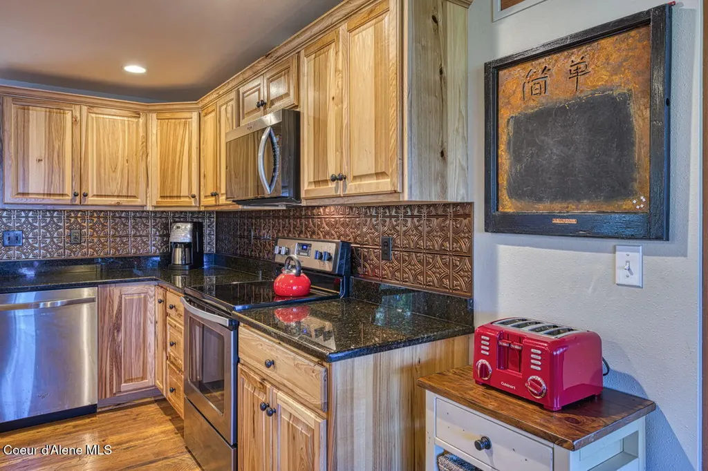 2310 Bottle Bay Road Sagle ID 83860