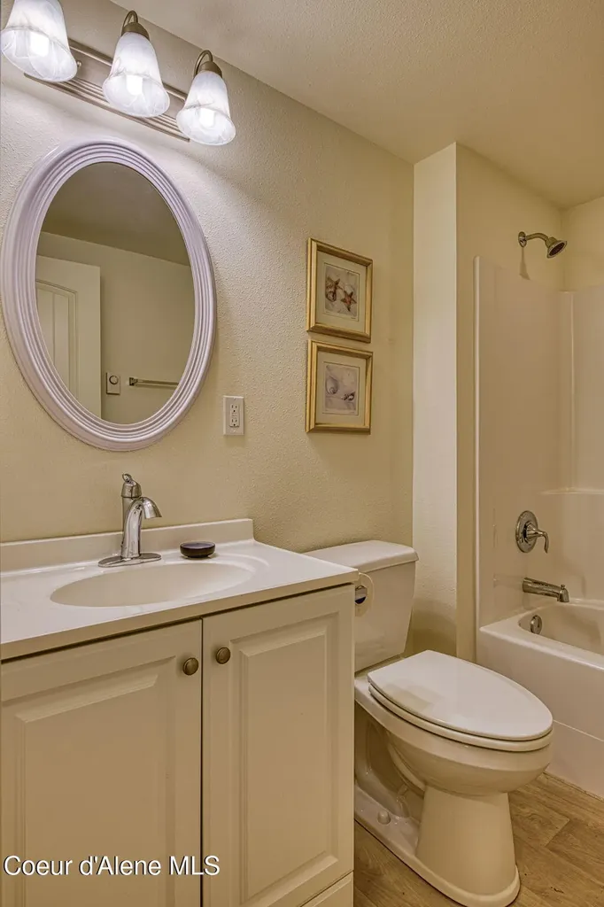 2310 Bottle Bay Road Sagle ID 83860