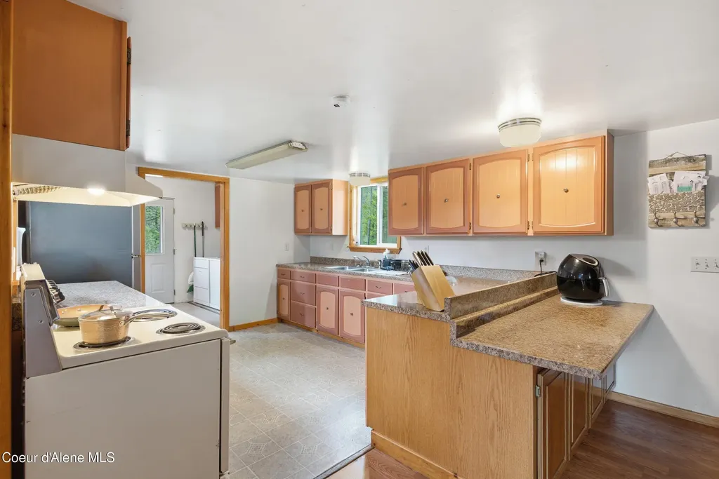 73894 U.s. 2 Moyie Springs ID 83845